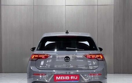 Volkswagen Golf VIII, 2022 год, 1 470 000 рублей, 2 фотография