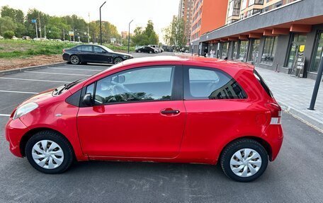 Toyota Yaris III рестайлинг, 2010 год, 368 000 рублей, 8 фотография