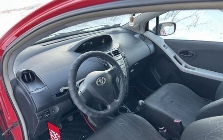 Toyota Yaris III рестайлинг, 2010 год, 368 000 рублей, 10 фотография