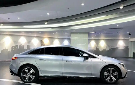 Mercedes-Benz EQE, 2022 год, 5 850 000 рублей, 7 фотография