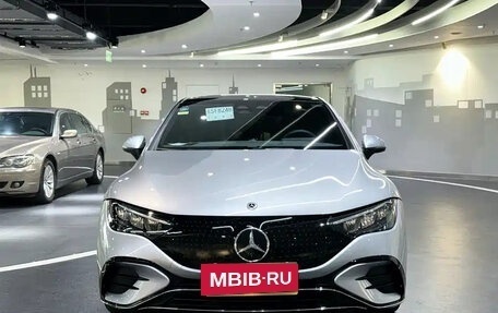 Mercedes-Benz EQE, 2022 год, 5 850 000 рублей, 2 фотография