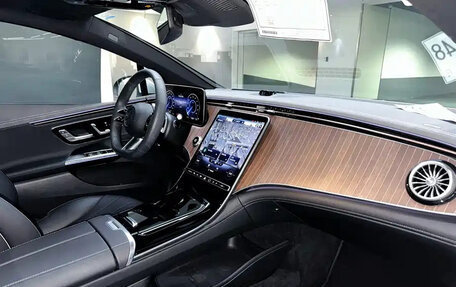 Mercedes-Benz EQE, 2022 год, 5 850 000 рублей, 13 фотография
