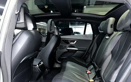 Mercedes-Benz EQE, 2022 год, 5 850 000 рублей, 15 фотография