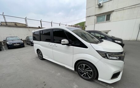 Honda Stepwgn IV, 2021 год, 2 050 000 рублей, 3 фотография