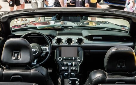 Ford Mustang VI рестайлинг, 2019 год, 4 400 000 рублей, 10 фотография