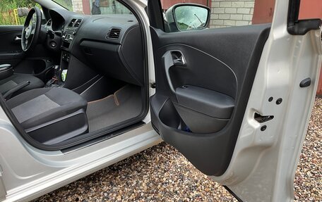 Volkswagen Polo VI (EU Market), 2012 год, 805 000 рублей, 18 фотография