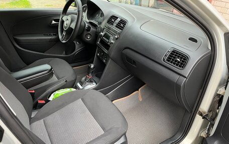 Volkswagen Polo VI (EU Market), 2012 год, 805 000 рублей, 19 фотография