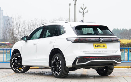 Volkswagen Tiguan, 2026 год, 4 390 000 рублей, 5 фотография