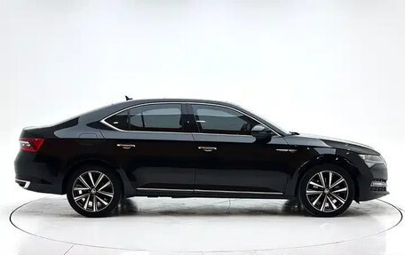 Skoda Superb III рестайлинг, 2023 год, 1 890 300 рублей, 9 фотография