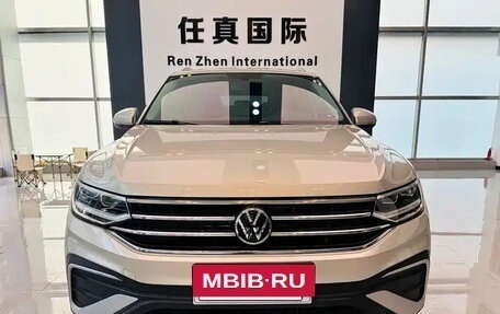 Volkswagen Tiguan II, 2022 год, 1 862 000 рублей, 2 фотография