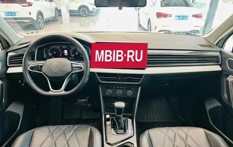Volkswagen Tiguan II, 2022 год, 1 862 000 рублей, 12 фотография
