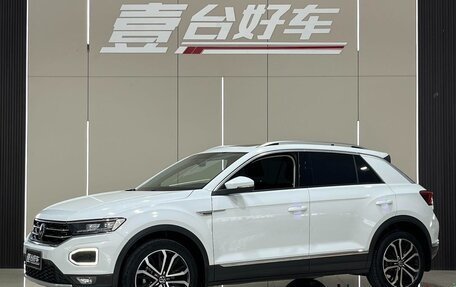 Volkswagen T-Roc I, 2023 год, 1 490 000 рублей, 3 фотография