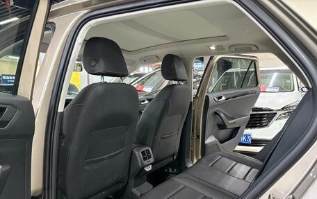 Volkswagen T-Roc I, 2023 год, 1 480 000 рублей, 9 фотография