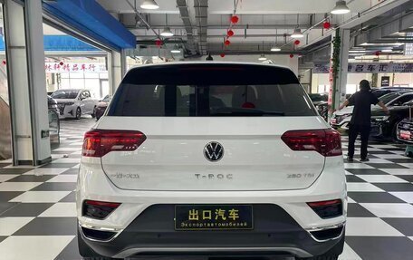 Volkswagen T-Roc I, 2023 год, 1 490 000 рублей, 6 фотография