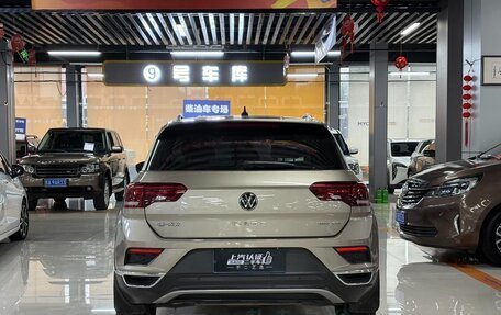 Volkswagen T-Roc I, 2023 год, 1 480 000 рублей, 6 фотография