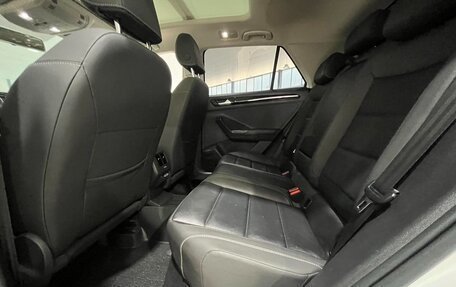 Volkswagen T-Roc I, 2023 год, 1 490 000 рублей, 9 фотография