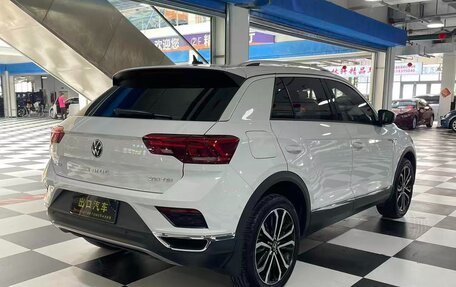 Volkswagen T-Roc I, 2023 год, 1 490 000 рублей, 4 фотография