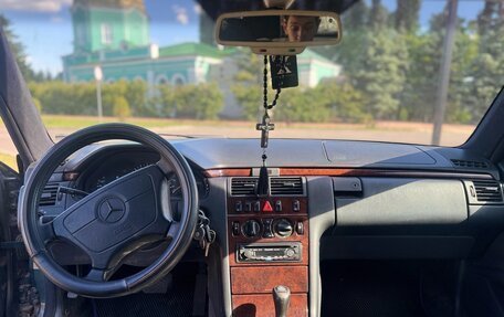 Mercedes-Benz E-Класс, 1996 год, 220 000 рублей, 8 фотография