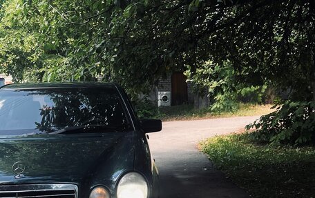 Mercedes-Benz E-Класс, 1996 год, 220 000 рублей, 11 фотография