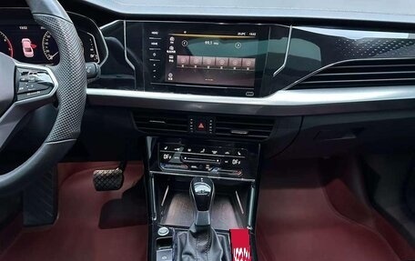 Volkswagen Passat B8 рестайлинг, 2023 год, 1 680 000 рублей, 10 фотография