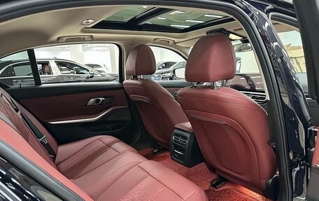 BMW 3 серия, 2023 год, 2 960 000 рублей, 13 фотография