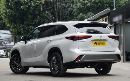 Toyota Highlander, 2026 год, 4 245 000 рублей, 6 фотография