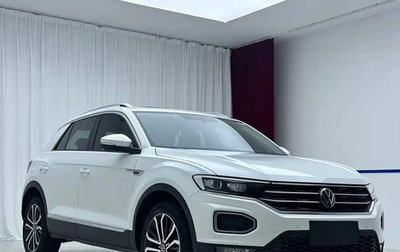 Volkswagen T-Roc I, 2023 год, 1 650 000 рублей, 1 фотография