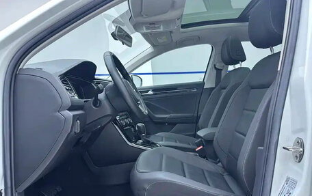 Volkswagen T-Roc I, 2023 год, 1 650 000 рублей, 14 фотография