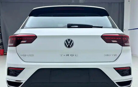 Volkswagen T-Roc I, 2023 год, 1 650 000 рублей, 6 фотография