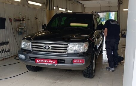 Toyota Land Cruiser 100 рестайлинг 2, 2006 год, 3 800 000 рублей, 1 фотография
