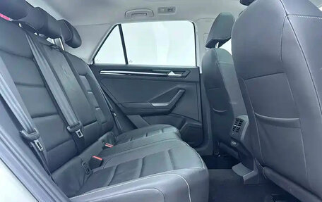 Volkswagen T-Roc I, 2023 год, 1 650 000 рублей, 17 фотография