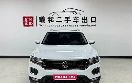 Volkswagen T-Roc I, 2022 год, 1 640 000 рублей, 2 фотография