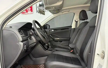 Volkswagen T-Roc I, 2022 год, 1 640 000 рублей, 14 фотография