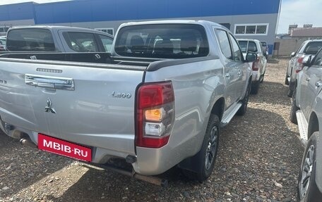 Mitsubishi L200 IV рестайлинг, 2019 год, 1 850 000 рублей, 3 фотография