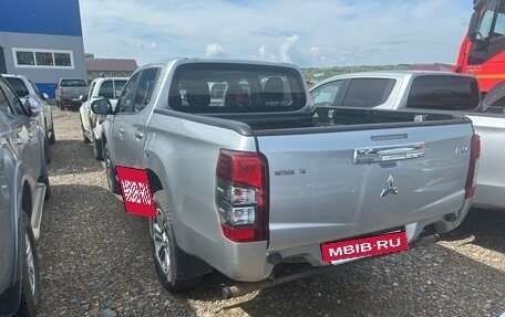 Mitsubishi L200 IV рестайлинг, 2019 год, 1 850 000 рублей, 2 фотография