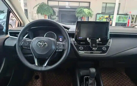 Toyota Corolla, 2023 год, 1 300 666 рублей, 10 фотография