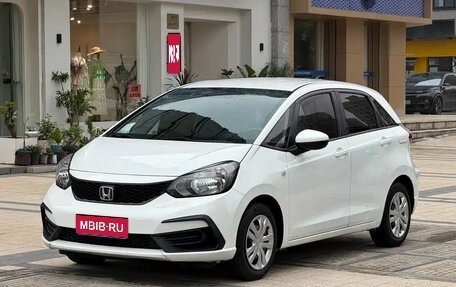 Honda Fit, 2023 год, 1 010 000 рублей, 1 фотография