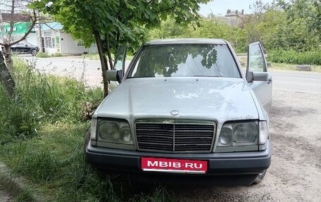 Mercedes-Benz W124, 1993 год, 270 000 рублей, 1 фотография