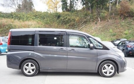 Honda Stepwgn IV, 2016 год, 1 250 000 рублей, 4 фотография