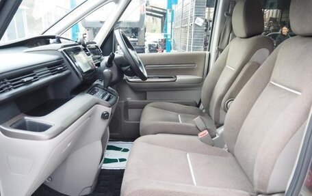 Honda Stepwgn IV, 2016 год, 1 250 000 рублей, 12 фотография