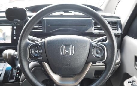 Honda Stepwgn IV, 2016 год, 1 250 000 рублей, 18 фотография