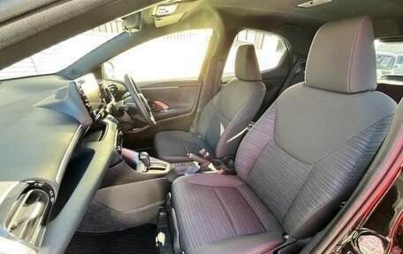 Toyota Yaris, 2022 год, 850 000 рублей, 12 фотография