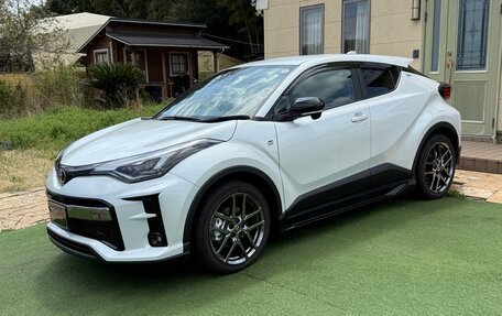Toyota C-HR I рестайлинг, 2021 год, 1 536 000 рублей, 2 фотография