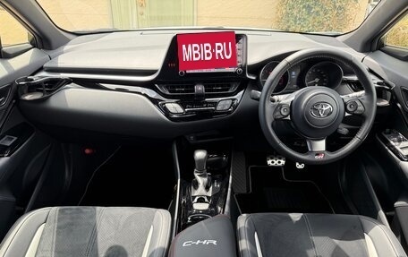 Toyota C-HR I рестайлинг, 2021 год, 1 536 000 рублей, 10 фотография
