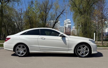 Mercedes-Benz E-Класс, 2011 год, 1 200 000 рублей, 7 фотография