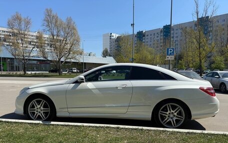 Mercedes-Benz E-Класс, 2011 год, 1 200 000 рублей, 4 фотография