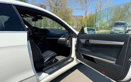 Mercedes-Benz E-Класс, 2011 год, 1 200 000 рублей, 6 фотография