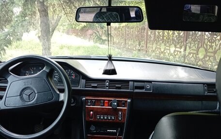Mercedes-Benz W124, 1993 год, 270 000 рублей, 2 фотография