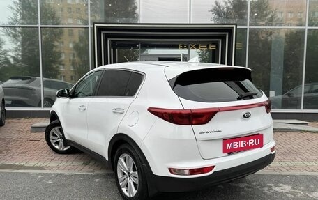KIA Sportage IV рестайлинг, 2018 год, 1 950 000 рублей, 6 фотография