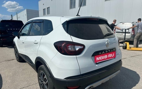 Renault Kaptur I рестайлинг, 2020 год, 1 562 000 рублей, 2 фотография